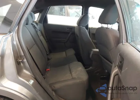 2010 Ford Focus Se z USA, uszkodzony, nr VIN 1FAHP3FN0AW150889